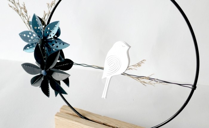 DT Farbton Papier : Couronne à poser minimaliste&nbsp;.