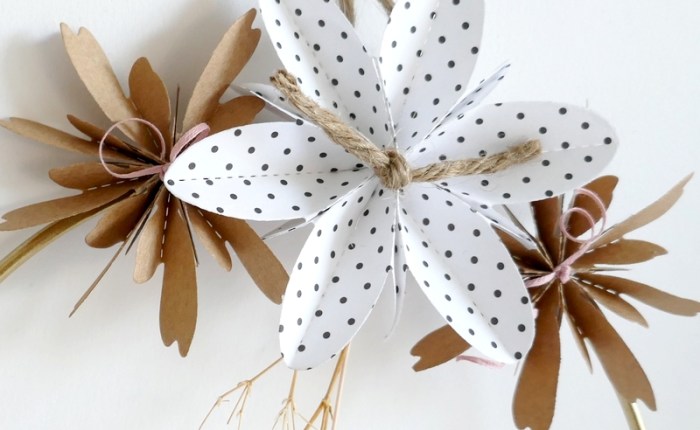 DT Farbton Papier : Couronne de fleurs en papier et fleurs&nbsp;séchées