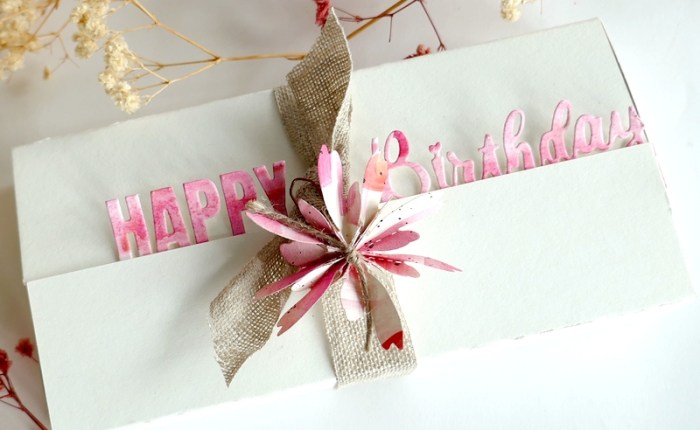 DT Farbton Papier : Un anniversaire en rose .